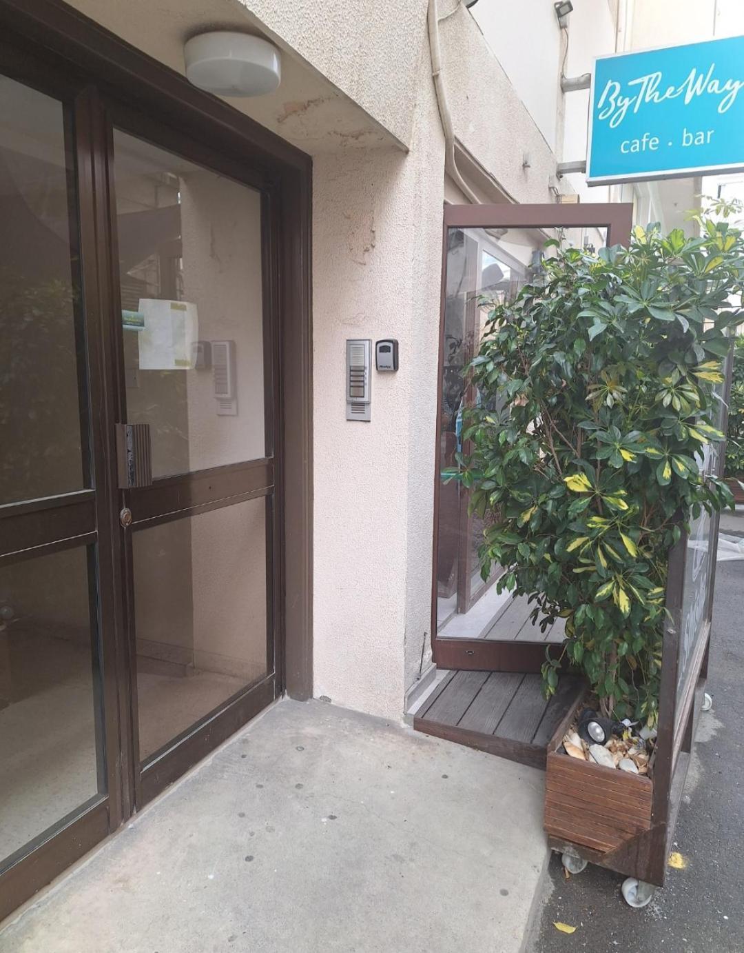 By The Way Apartment ラルナカ エクステリア 写真